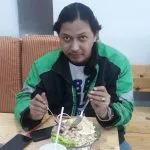 Dari Hasil Ngojek, Ojol Ini Bisa Beli Motor Ninja Cash