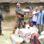 Peduli Bencana Bogor, Karang Taruna Cijantung Serahkan Bantuan