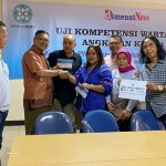 PWI Jaya Peduli Kembali Serahkan Bantuan untuk Korban Banjir