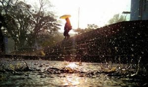 BMKG: Jumat Malam Hujan Akan Guyur Jakarta