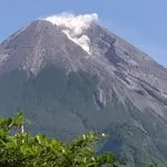 Merapi Luncurkan Awan Panas, Warga Diimbau Jauhi Alur Kali Boyong