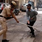 Langgar Aturan Lockdown, Warga India Tewas Dikeroyok Polisi Usai Beli Susu