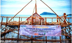 Program Bina Lingkungan, Pelindo II Cabang Tanjungpandan Berikan Bantuan Keramba Ikan