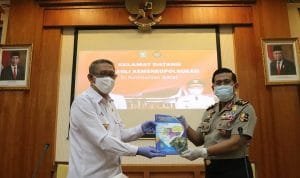 Gubernur Kalbar Serahkan Dokumen Pemekaran Kapuas Raya ke Kemenko Polhukam