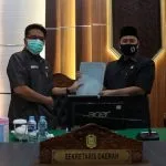 Sekda Sampaikan Jawaban Gubernur Atas PU Fraksi-fraksi DPRD Kalbar