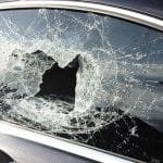 Ditinggal Sholat Magrib di Masjid, Kaca Mobil Pecah Laptop Hilang Digondol Maling