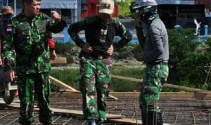 Pangkoopsau III Biak Tinjau Perkembangan Pembangunan Masjid Al-Muttaqin