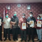 Plt Ketua DPD MABT Kota Pontianak Serahkan SK ke Pengurus Tingkat Kecamatan