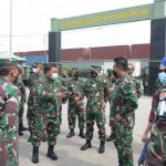 Pangdam Jaya Dampingi Kasad Serahkan Bantuan TNI AD untuk Korban Bencana Mamuju dan Banjarmasin