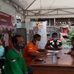 8 Pelanggar Prokes di Kelurahan Kartini Dikenakan Sanksi Menyapu Jalan