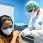 Tenaga Kesehatan RS Tanjung Priok Disuntik Vaksin Covid-19