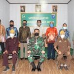 Kababinminvetcad Serahkan Keputusan dan Tunjangan Veteran di Wilayah Kodam XII/Tpr