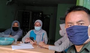 Luar Biasa, RT di Bambu Apus Buat “Gerakan Goceng” Bantu Warga Terkena Covid-19