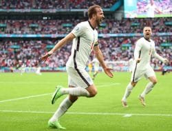 Kandaskan Jerman, Inggris Tancap Gas ke Perempat Final