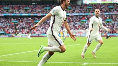 Kandaskan Jerman, Inggris Tancap Gas ke Perempat Final