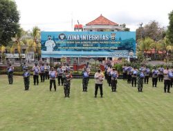 Bantuan PPKM Darurat, TNI-Polri Salurkan 5 Ton Beras di Kabupaten Tabanan
