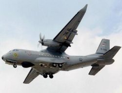 Bantu Lantamal XII Pontianak Cari Korban Kapal Tenggelam, TNI AL Kerahkan 2 Pesawat Udara