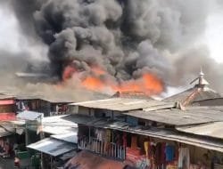 Pemukiman Padat Penduduk di Teluk Gong Kebakaran