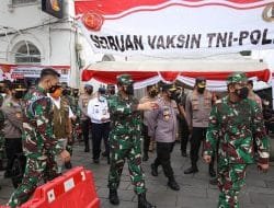 Gelar Vaksinasi Massal di Kota Tua, TNI-Polri Targetkan 2.000 Orang Per Hari