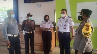 Kabag Ops Polres Badung Cek Vaksinasi di Terminal Mengwi