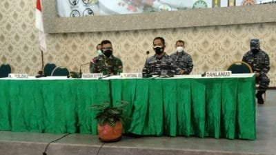 Danlantamal Tinjau Serbuan Vaksinasi Covid-19 TNI-Polri di Universitas Muhammadiyah Pontianak