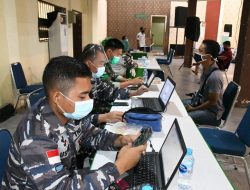 Hari Keempat, Masyarakat Kota Pontianak Masih Antusias Datangi Serbuan Vaksinasi TNI-Polri