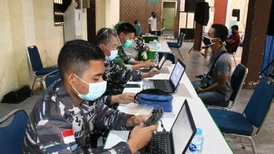 Hari Keempat, Masyarakat Kota Pontianak Masih Antusias Datangi Serbuan Vaksinasi TNI-Polri