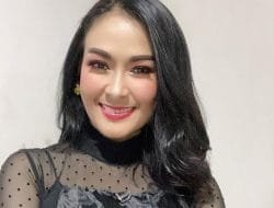 Diberitakan Ditangkap karena PCR Palsu, Iis Dahlia Ngamuk