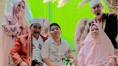 Innalillahi, Ibunda Ustadz Solmed Meninggal Dunia