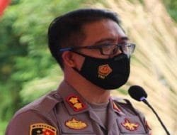 Bikin Haru, AKBP Yani Permana Pamit ke Tokoh Adat di Kubu Raya