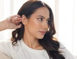 Kabar duka Datang dari Pevita Pearce, Ayahanda Meninggal Dunia
