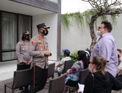Kapolres Badung Temui WNA Ikuti Vaksinasi Astra Zeneca