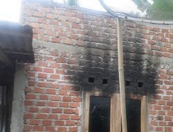 Kebakaran Rumah di Desa Talang Sari Randai Paiker Gemparkan Warga