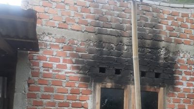 Kebakaran Rumah di Desa Talang Sari Randai Paiker Gemparkan Warga