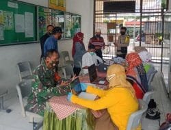 Capai 64,58 Persen, Camat Pasar Rebo Terus Ajak Warga untuk Divaksin