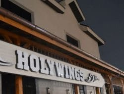 Holywings Kemang Ditutup