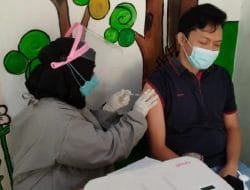 Warga Rawa Bunga Jatinegara Sadar Vaksin