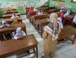 PTM  di Tangerang Dihentikan Sementara