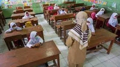 PTM  di Tangerang Dihentikan Sementara