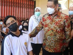 Wagub Kalbar Tinjau Vaksinasi di Singkawang