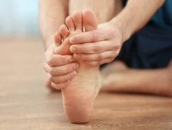 Merasakan 4 Tanda di Kaki Seperti Ini, Hati-hati Kolesterol Tinggi
