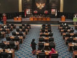 Hindari Kepadatan DPRD DKI Rapat di Bogor