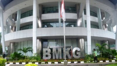 Waspada Hujan dan Petir Siang Ini di Jaksel dan Jaktim