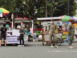 Satpol PP DKI Diminta Beli Dagangan UMKM Tiap Jumat