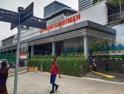Pamer Alat Vital di Stasiun Sudirman Terekam CCTV