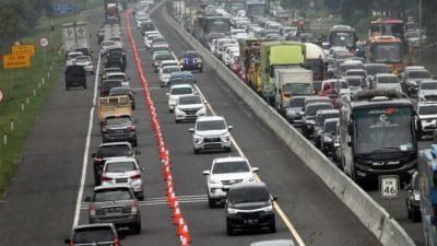 Tol Jagorawi Arah Puncak Diberlakukan Contraflow saat Libur Waisak