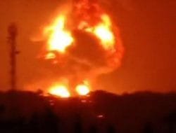 Diduga Tersambar Petir, Kilang Pertamina Terbakar