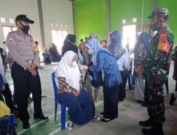 Babinsa Monitoring Pelaksanaan Vaksinasi Covid-19