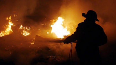 Kebakaran, Warga Komplek Sitanala Kota Tangerang Mengungsi