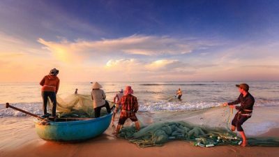 Surat Terbuka untuk Presiden: Nasib Gelap Nelayan Lombok